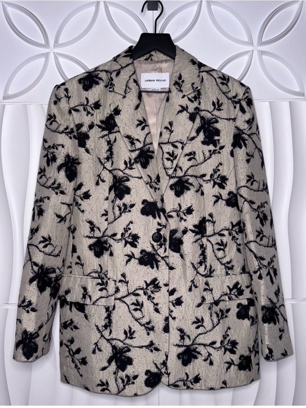 Urban Revivo Beige and Black Floral Blazer